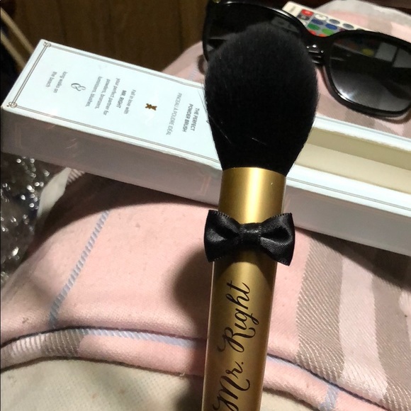 Too faced Mr Right brush - Picture 7 of 7